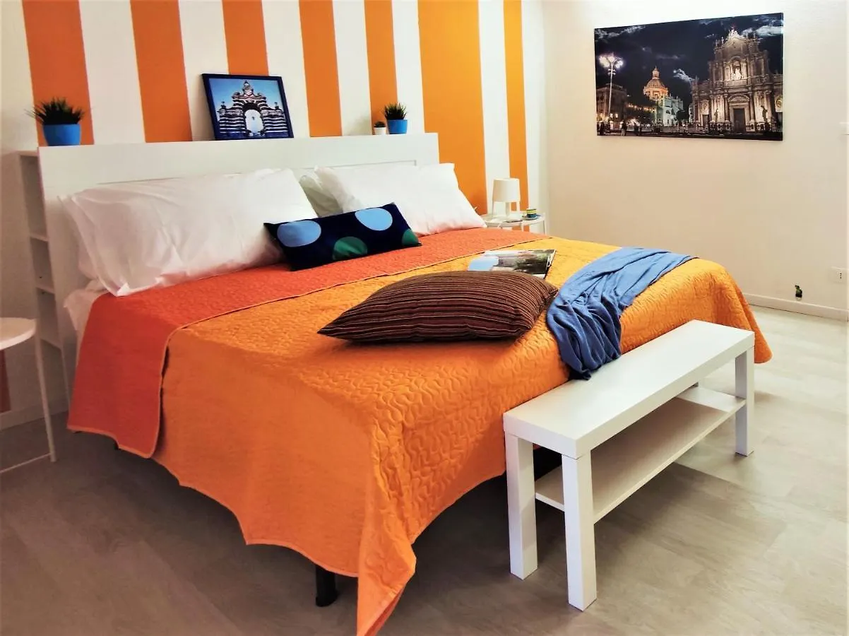 Central Apartments Caronda Mezzanine - Casa Vacanza Katania Włochy