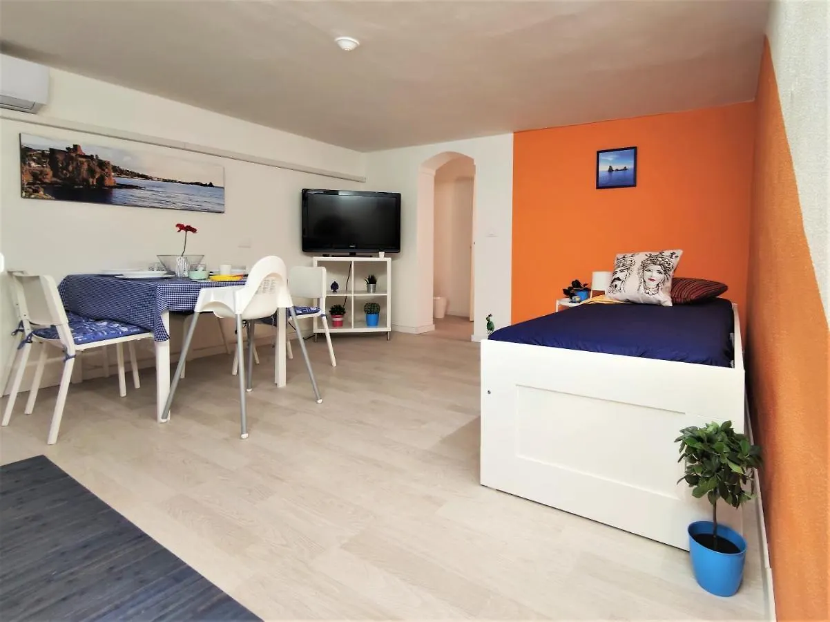 Central Apartments Caronda Mezzanine - Casa Vacanza Katania